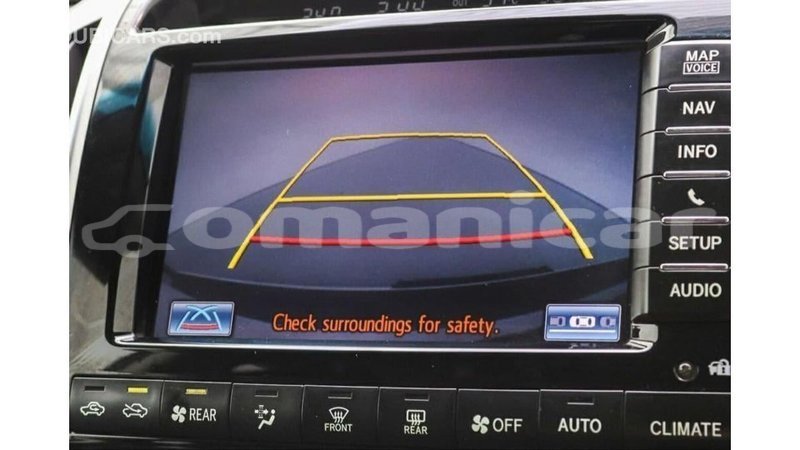 Big with watermark toyota land cruiser dhufar import dubai 3749