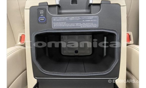 Buy Import Toyota Land Cruiser White Car in Import - Dubai in Dhufar Buy Import Toyota Land Cruiser White Car in Import - Dubai in Dhufar