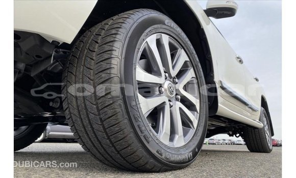 Buy Import Toyota Land Cruiser White Car in Import - Dubai in Dhufar Buy Import Toyota Land Cruiser White Car in Import - Dubai in Dhufar