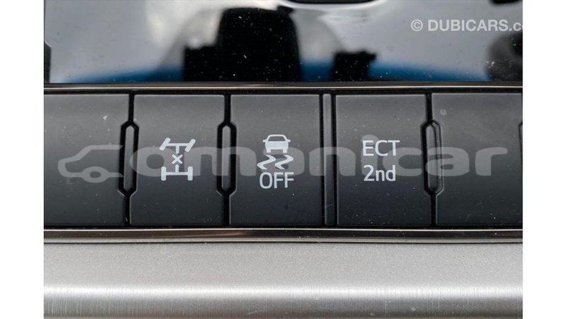 Big with watermark toyota land cruiser dhufar import dubai 3759