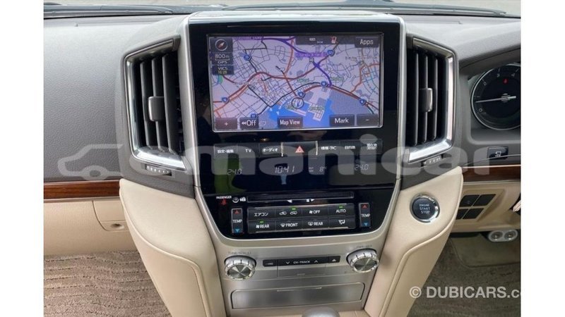 Big with watermark toyota land cruiser dhufar import dubai 3759