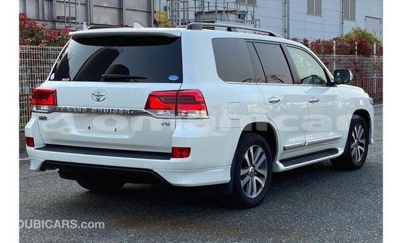 Buy Import Toyota Land Cruiser White Car in Import - Dubai in Dhufar Buy Import Toyota Land Cruiser White Car in Import - Dubai in Dhufar
