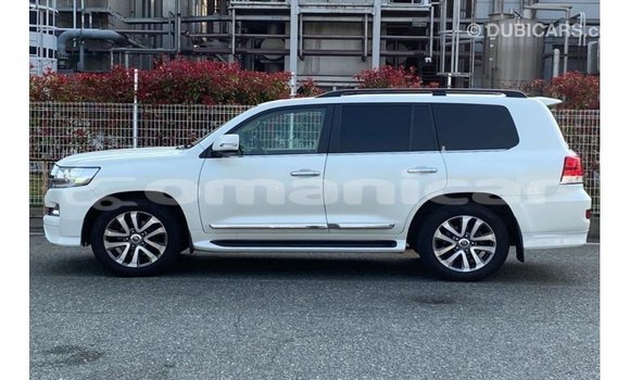 Buy Import Toyota Land Cruiser White Car in Import - Dubai in Dhufar Buy Import Toyota Land Cruiser White Car in Import - Dubai in Dhufar
