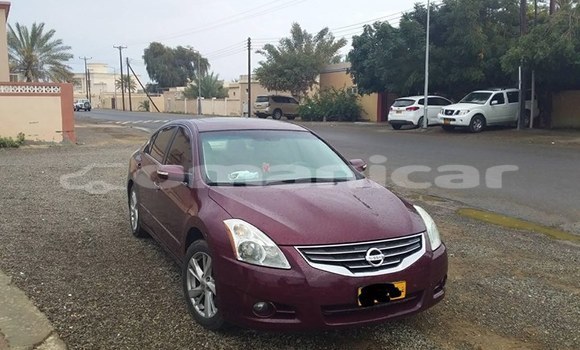 Buy Used Nissan Altima Red Car in Muscat in Masqat Buy Used Nissan Altima Red Car in Muscat in Masqat