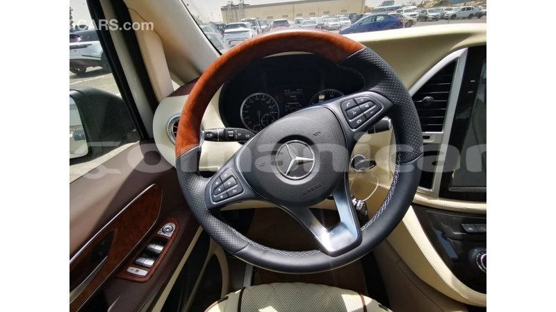 Big with watermark mercedes benz vito dhufar import dubai 3773