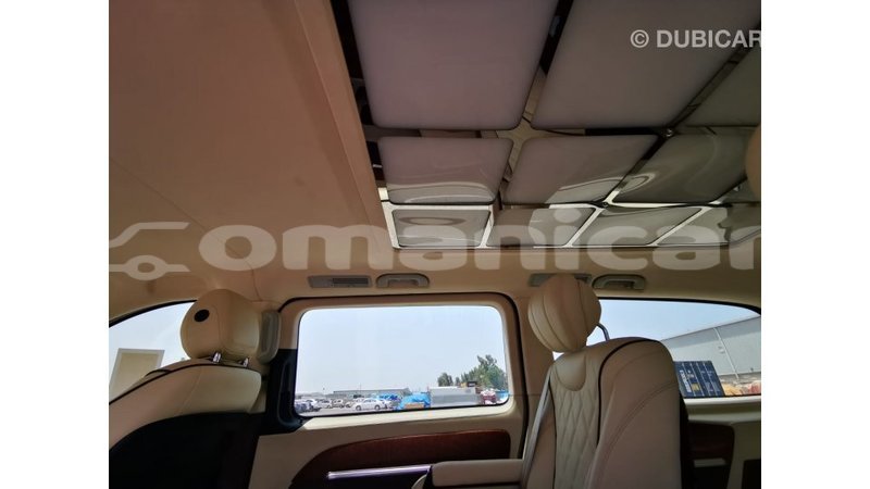 Big with watermark mercedes benz vito dhufar import dubai 3773
