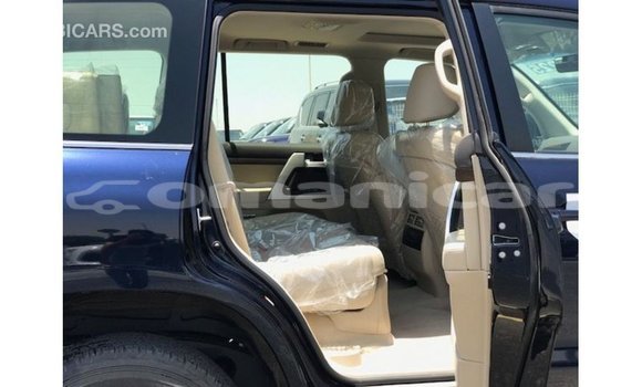 Buy Import Toyota Land Cruiser Blue Car in Import - Dubai in Dhufar Buy Import Toyota Land Cruiser Blue Car in Import - Dubai in Dhufar