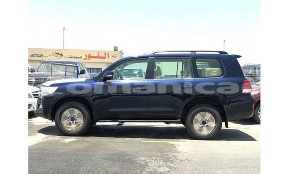 Buy Import Toyota Land Cruiser Blue Car in Import - Dubai in Dhufar Buy Import Toyota Land Cruiser Blue Car in Import - Dubai in Dhufar