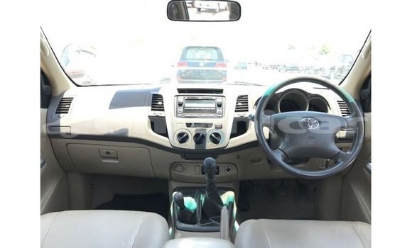 Buy Import Toyota Hilux Other Car in Import - Dubai in Dhufar Buy Import Toyota Hilux Other Car in Import - Dubai in Dhufar