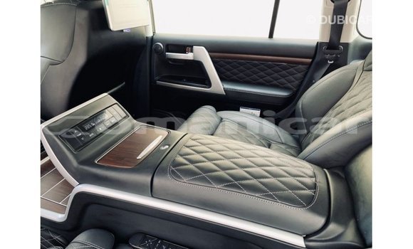 Buy Import Toyota Land Cruiser Black Car in Import - Dubai in Dhufar Buy Import Toyota Land Cruiser Black Car in Import - Dubai in Dhufar