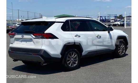 Buy Import Toyota 4Runner White Car in Import - Dubai in Dhufar Buy Import Toyota 4Runner White Car in Import - Dubai in Dhufar