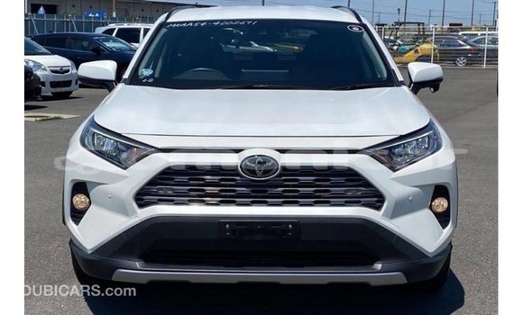 Buy Import Toyota 4Runner White Car in Import - Dubai in Dhufar Buy Import Toyota 4Runner White Car in Import - Dubai in Dhufar