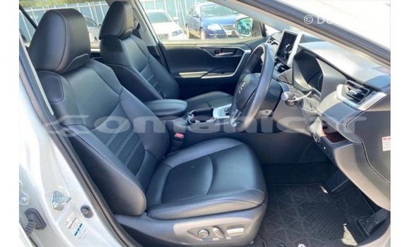 Buy Import Toyota 4Runner White Car in Import - Dubai in Dhufar Buy Import Toyota 4Runner White Car in Import - Dubai in Dhufar