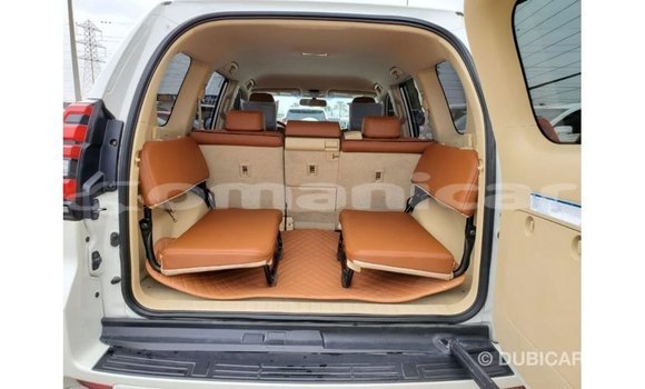 Buy Import Toyota Prado White Car in Import - Dubai in Dhufar Buy Import Toyota Prado White Car in Import - Dubai in Dhufar