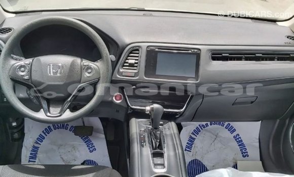 Buy Import Honda C White Bike in Import - Dubai in Dhufar Buy Import Honda C White Bike in Import - Dubai in Dhufar