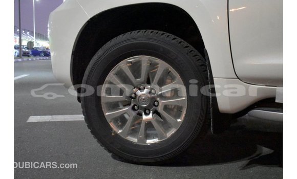 Buy Import Toyota Prado White Car in Import - Dubai in Dhufar Buy Import Toyota Prado White Car in Import - Dubai in Dhufar
