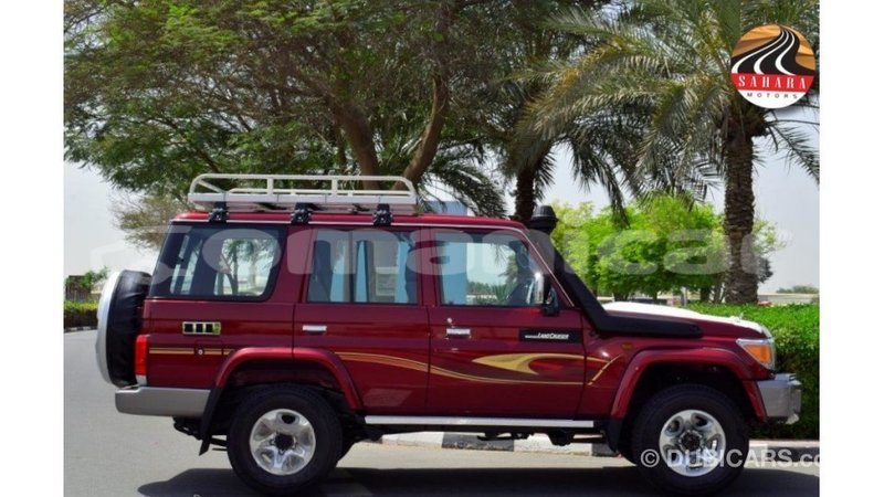 Big with watermark toyota land cruiser dhufar import dubai 3805