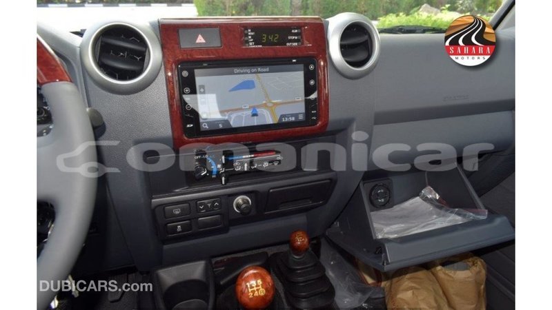 Big with watermark toyota land cruiser dhufar import dubai 3805
