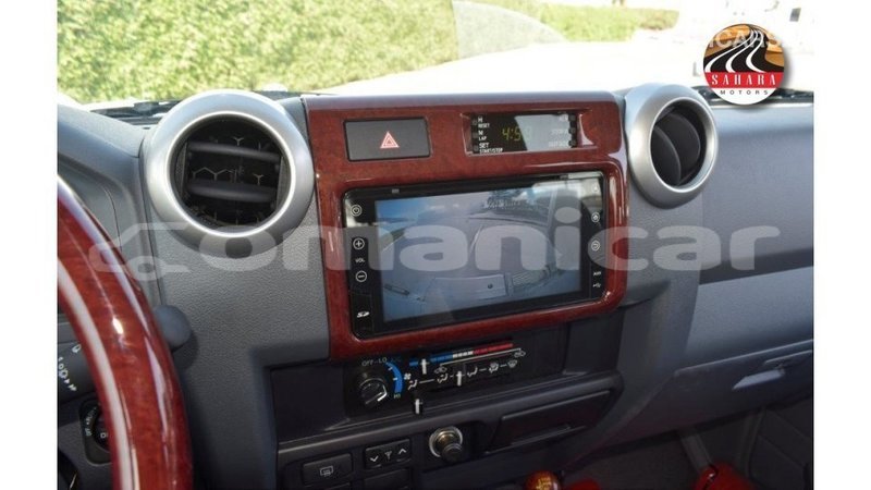Big with watermark toyota land cruiser dhufar import dubai 3805