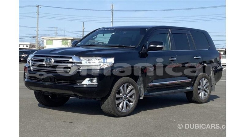Big with watermark toyota land cruiser dhufar import dubai 3808