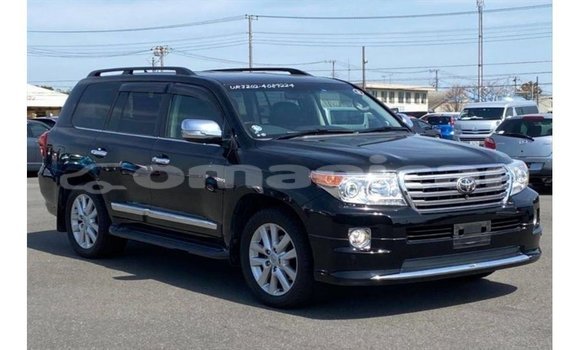 Buy Import Toyota Land Cruiser Black Car in Import - Dubai in Dhufar Buy Import Toyota Land Cruiser Black Car in Import - Dubai in Dhufar