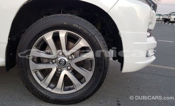 Buy Import Toyota Land Cruiser White Car in Import - Dubai in Dhufar Buy Import Toyota Land Cruiser White Car in Import - Dubai in Dhufar