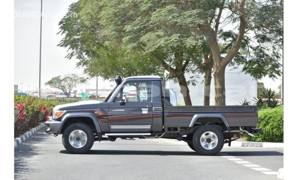 Buy Import Toyota Land Cruiser Other Car in Import - Dubai in Dhufar Buy Import Toyota Land Cruiser Other Car in Import - Dubai in Dhufar