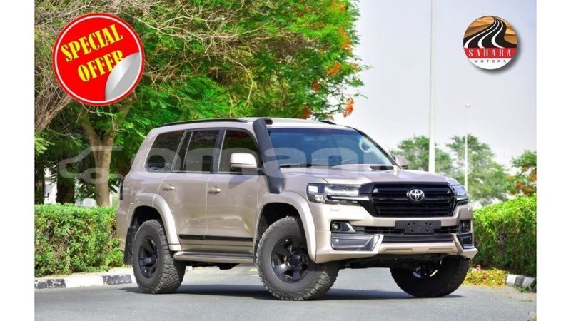 Big with watermark toyota land cruiser dhufar import dubai 3813
