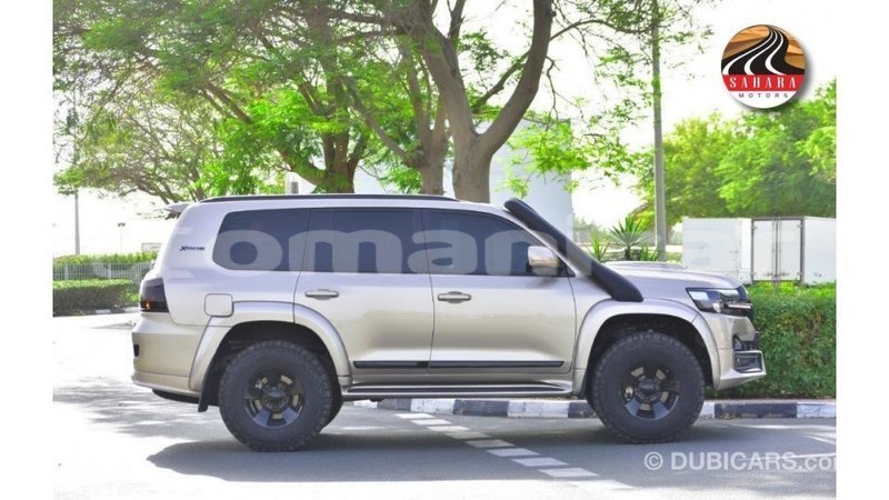 Big with watermark toyota land cruiser dhufar import dubai 3813