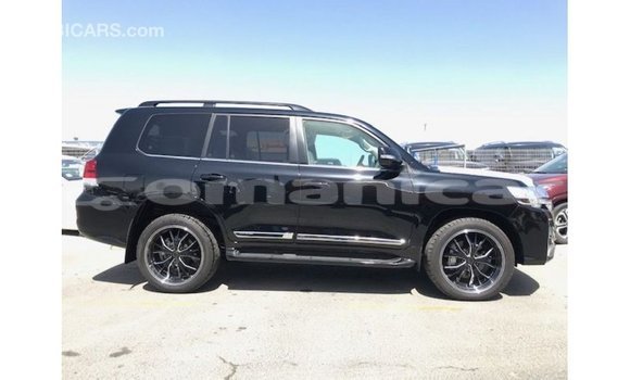Buy Import Toyota Land Cruiser Black Car in Import - Dubai in Dhufar Buy Import Toyota Land Cruiser Black Car in Import - Dubai in Dhufar