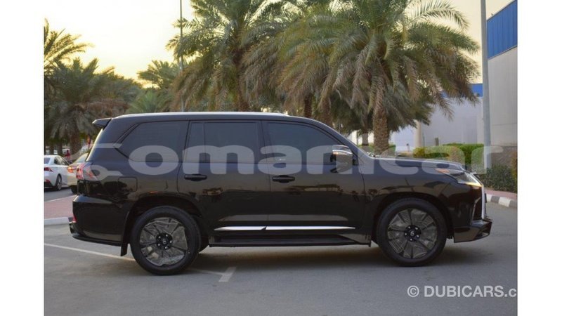 Big with watermark lexus lx dhufar import dubai 3820