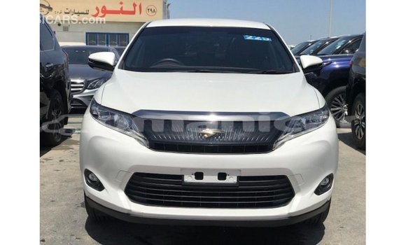 Buy Import Toyota Harrier White Car in Import - Dubai in Dhufar Buy Import Toyota Harrier White Car in Import - Dubai in Dhufar