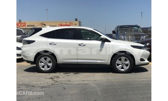 Buy Import Toyota Harrier White Car in Import - Dubai in Dhufar Buy Import Toyota Harrier White Car in Import - Dubai in Dhufar