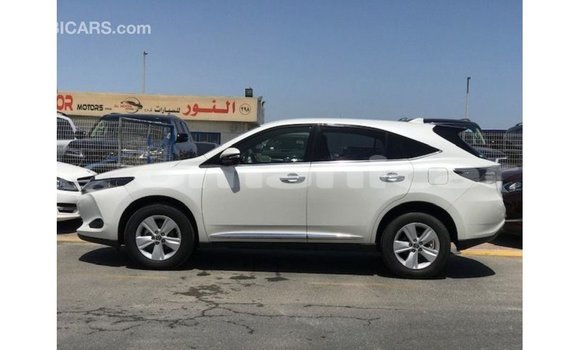 Buy Import Toyota Harrier White Car in Import - Dubai in Dhufar Buy Import Toyota Harrier White Car in Import - Dubai in Dhufar