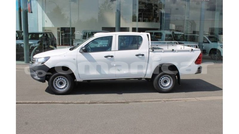Big with watermark toyota hilux dhufar import dubai 3825