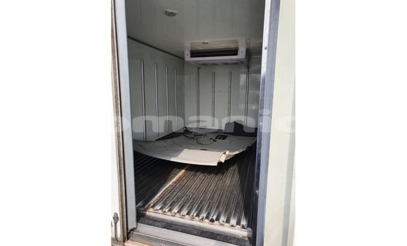 Buy Import Kia Carens White Car in Import - Dubai in Dhufar Buy Import Kia Carens White Car in Import - Dubai in Dhufar