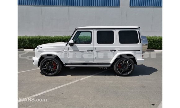 Buy Import Mercedes-Benz 190 White Car in Import - Dubai in Dhufar Buy Import Mercedes-Benz 190 White Car in Import - Dubai in Dhufar