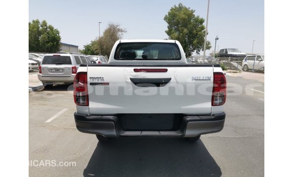 Buy Import Toyota Hilux White Car in Import - Dubai in Dhufar Buy Import Toyota Hilux White Car in Import - Dubai in Dhufar