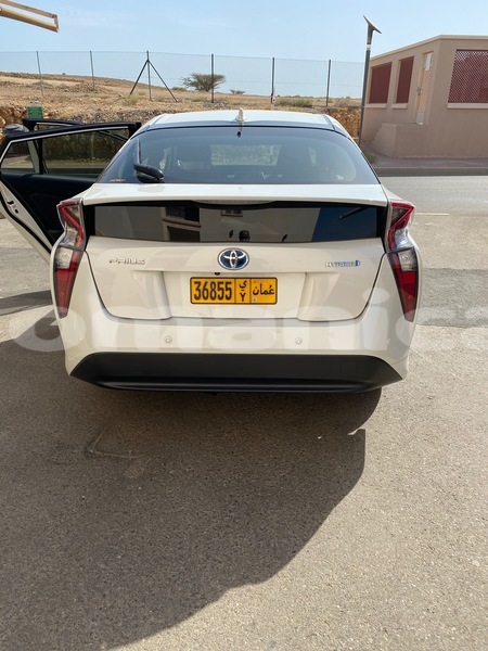 Big with watermark toyota prius masqat muscat 3851