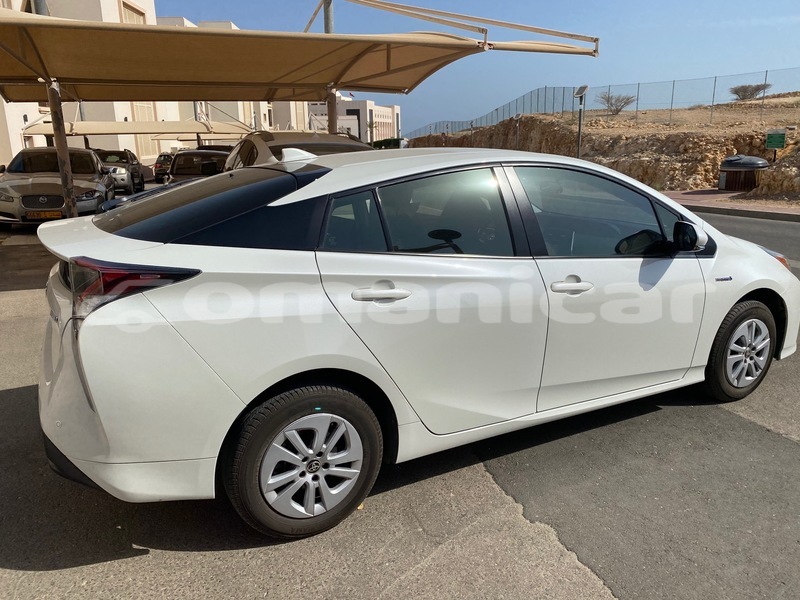 Big with watermark toyota prius masqat muscat 3851