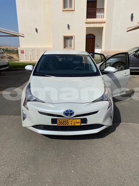 Big with watermark toyota prius masqat muscat 3851