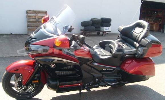 Buy Used Honda GOLD WING Red Bike in Muscat in Masqat Buy Used Honda GOLD WING Red Bike in Muscat in Masqat
