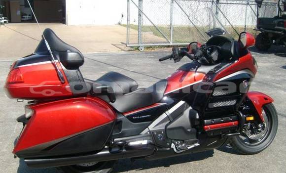 Buy Used Honda GOLD WING Red Bike in Muscat in Masqat Buy Used Honda GOLD WING Red Bike in Muscat in Masqat