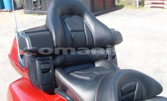 Buy Used Honda GOLD WING Red Bike in Muscat in Masqat Buy Used Honda GOLD WING Red Bike in Muscat in Masqat