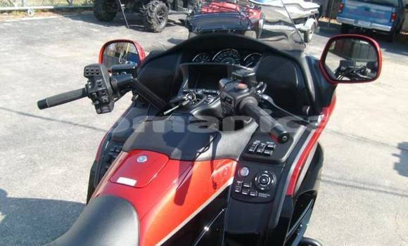 Buy Used Honda GOLD WING Red Bike in Muscat in Masqat Buy Used Honda GOLD WING Red Bike in Muscat in Masqat