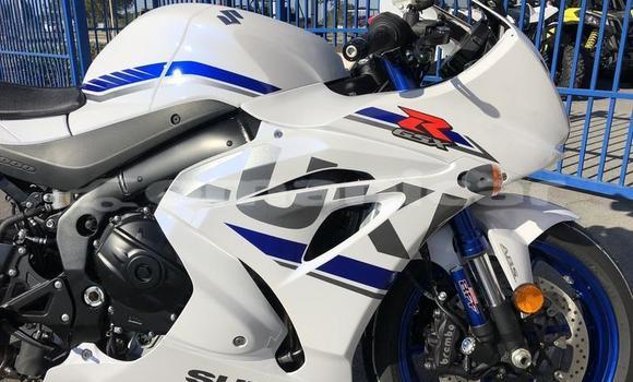 Buy New Suzuki GSX–R White Bike in Import - Dubai in Dhufar Buy New Suzuki GSX–R White Bike in Import - Dubai in Dhufar