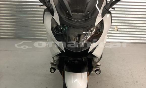 Buy New BMW K 1600 White Bike in Import - Dubai in Dhufar Buy New BMW K 1600 White Bike in Import - Dubai in Dhufar