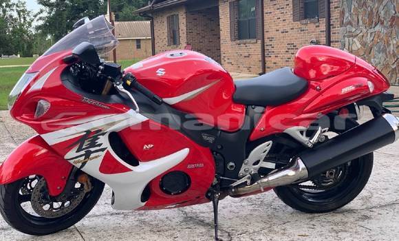 Buy Used Suzuki HAYABUSA Red Bike in al–Masna'ah in al-Batinah Buy Used Suzuki HAYABUSA Red Bike in al–Masna'ah in al-Batinah