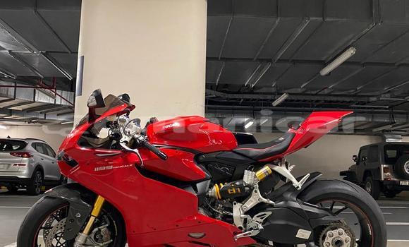 Buy Used Ducati Panigale Red Bike in Al khuwair in al-Batinah Buy Used Ducati Panigale Red Bike in Al khuwair in al-Batinah