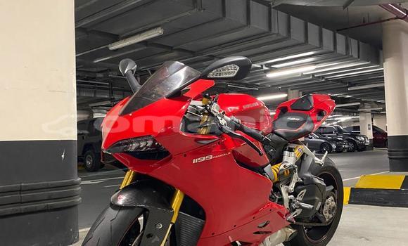 Buy Used Ducati Panigale Red Bike in Al khuwair in al-Batinah Buy Used Ducati Panigale Red Bike in Al khuwair in al-Batinah